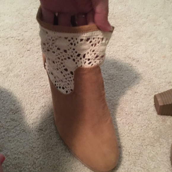 Qupid Heeled Booties 💞HP💞 - Picture 3 of 4